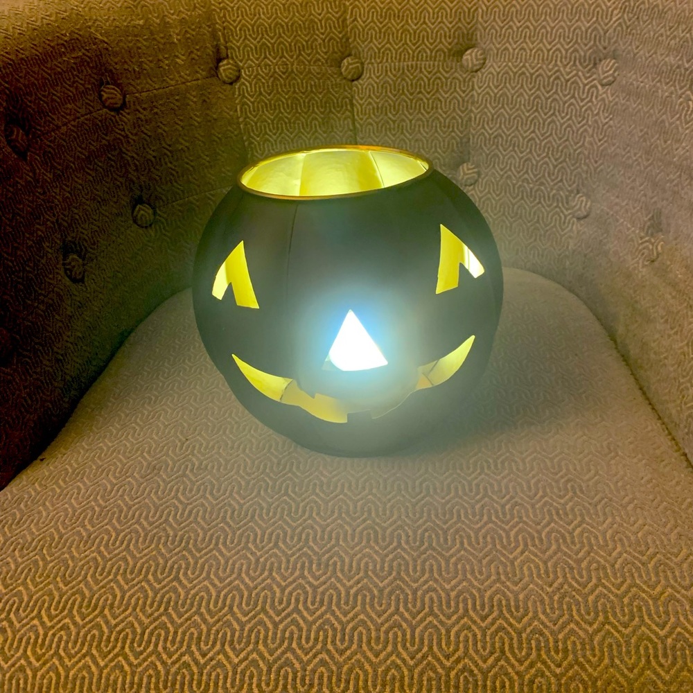 Pottery Barn Jack O Lantern
Black and Gold Luminary HTF